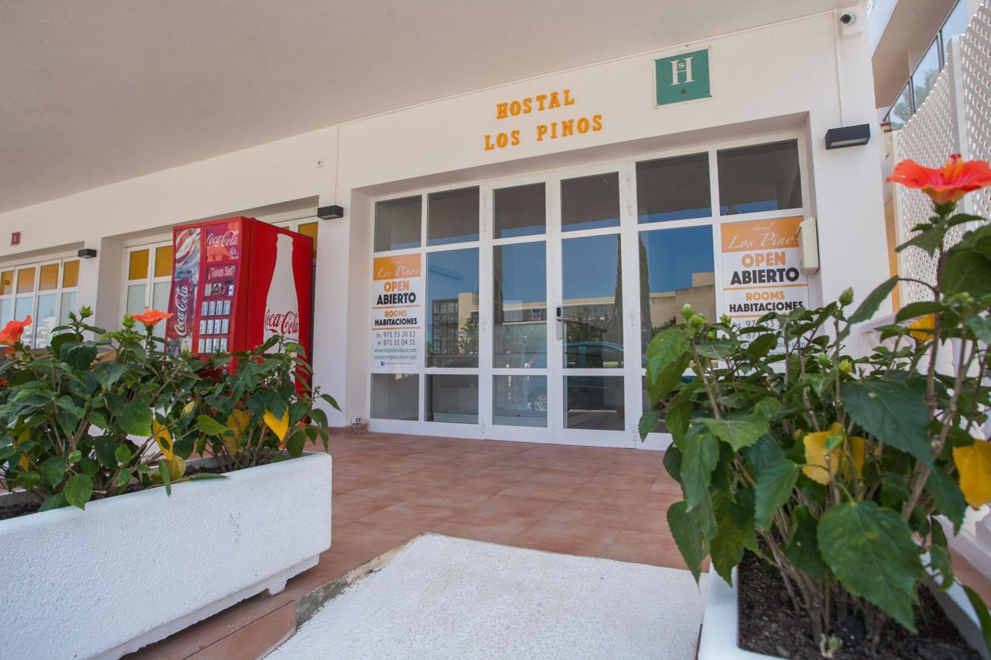 Hostal Los Pinos Es Cana Exterior foto
